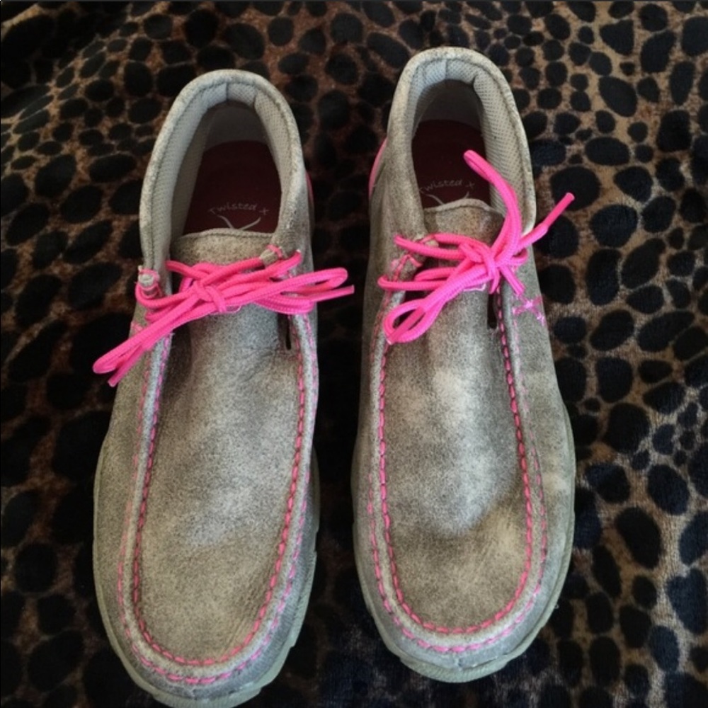 Twisted X  tan and pink